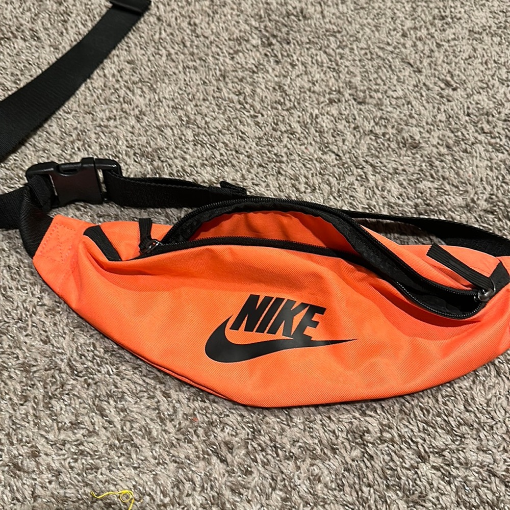 Nike Fanny pack! Worn once!